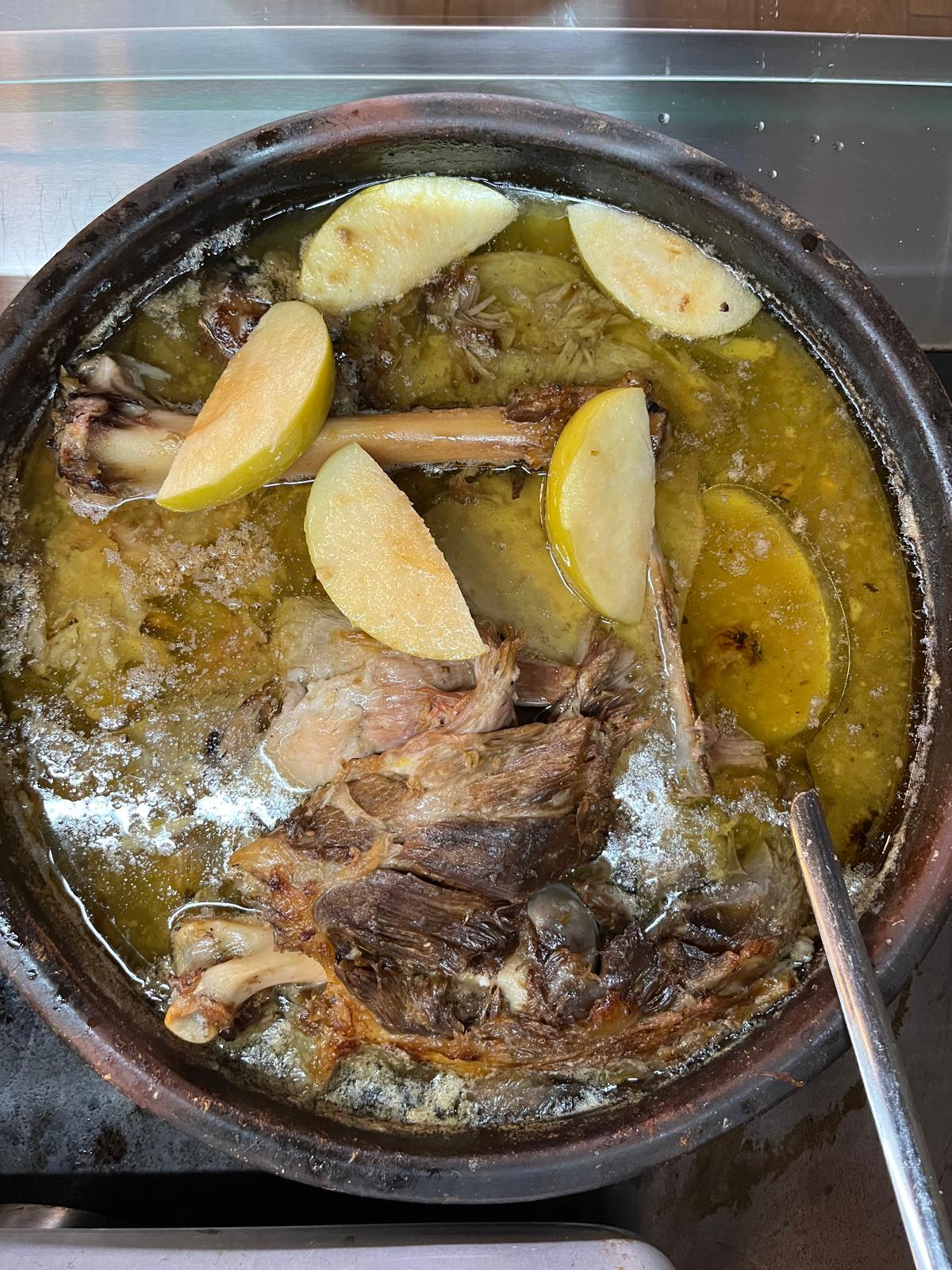 Közçorba Ana Yemekler